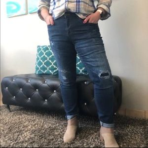 The L&B High Rise Distressed Boyfriend Jean - Sz 22
